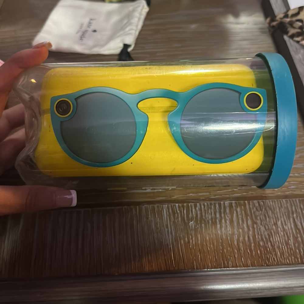 Snapchat Spectacles - Picture 2 of 4